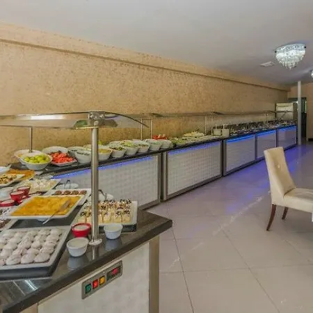 Hotel Cleopatra Tac 3*